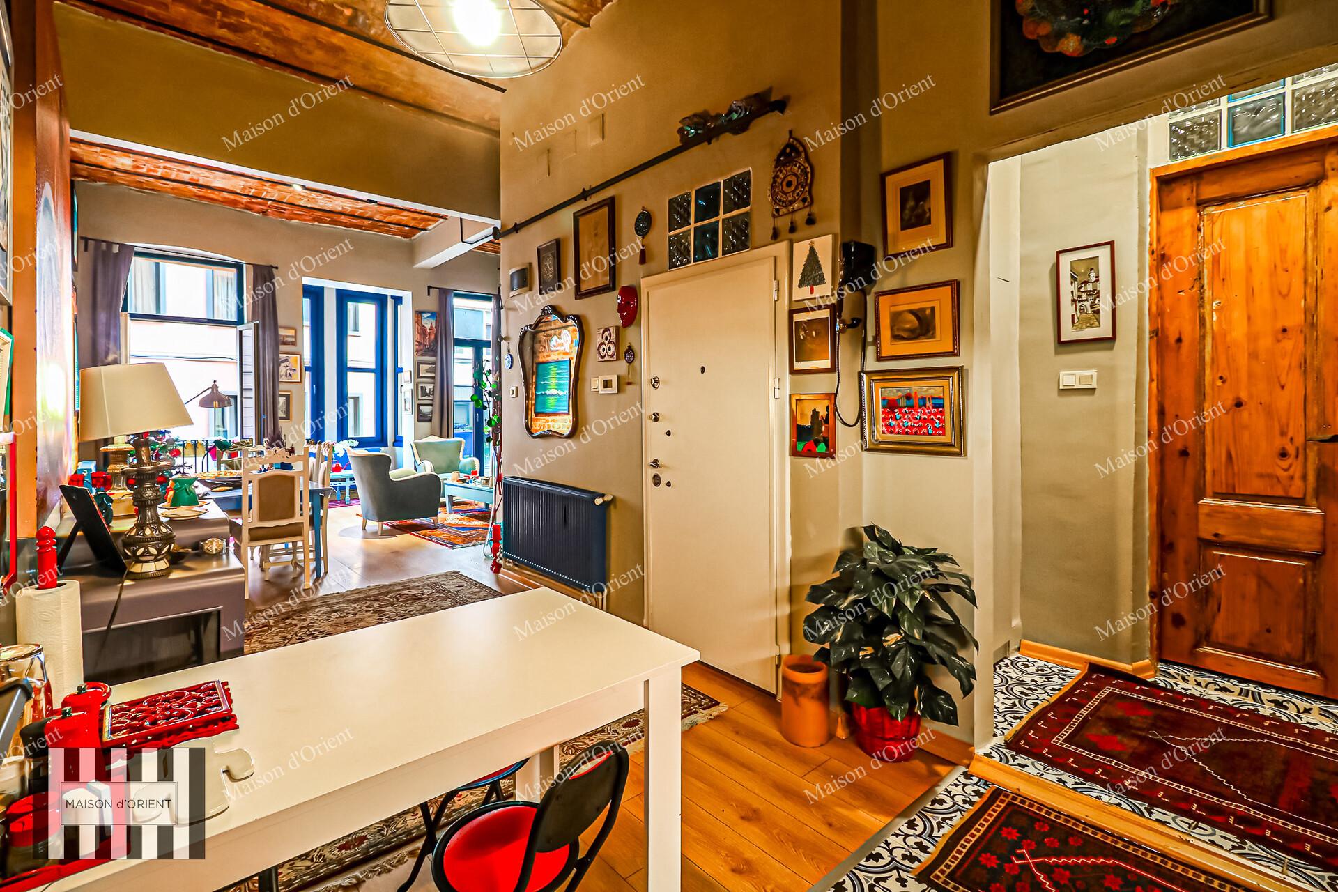 2+1 Apartment for Sale in Historical Building, Galata — Galata, İstanbul — 2+1 — Closed