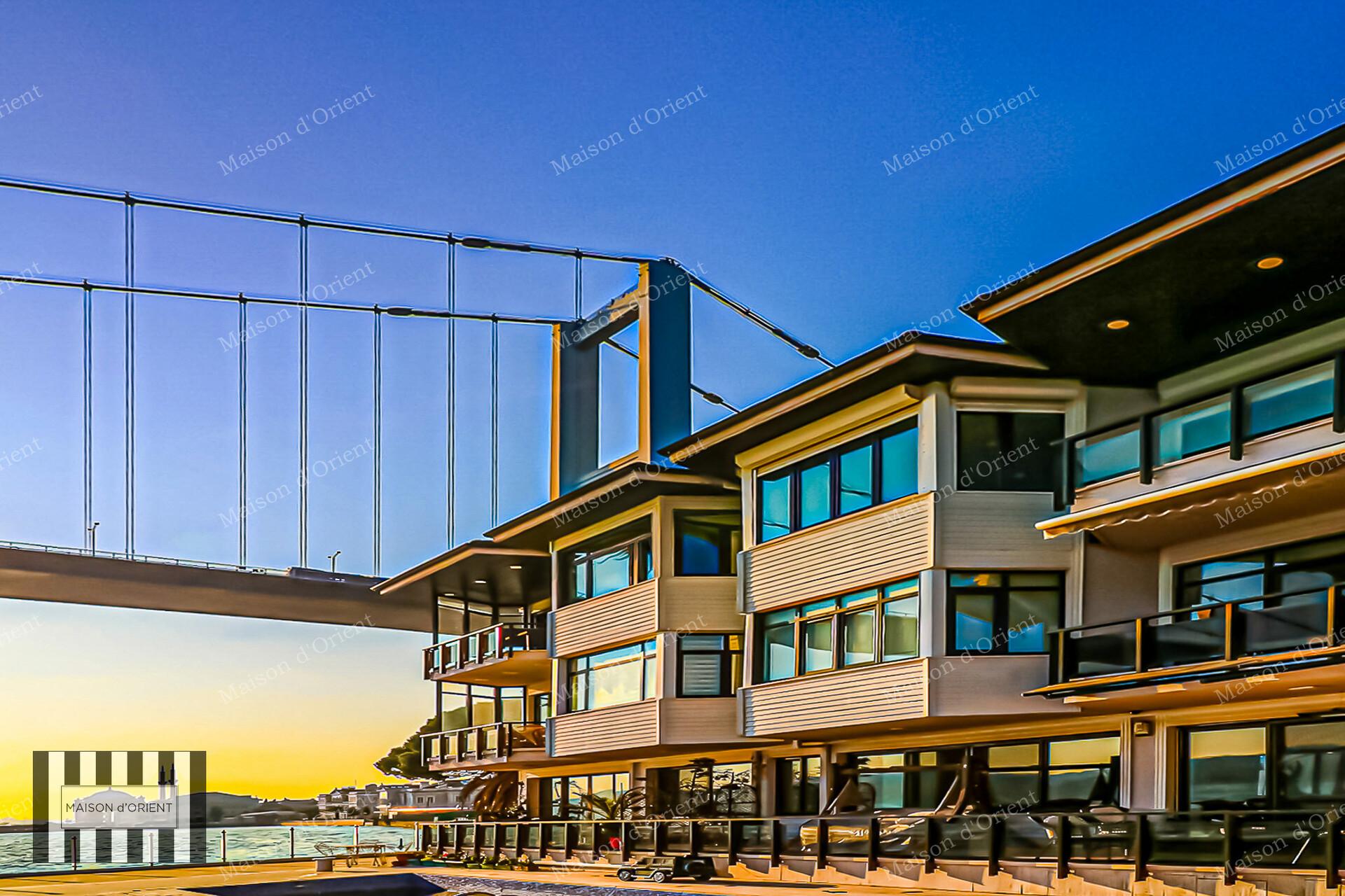 Ortaköy'de Havuzlu ve Özel Rıhtımlı Kiralık Dubleks Yalı Dairesi — Ortaköy, İstanbul — 5+1 — Kiralık
