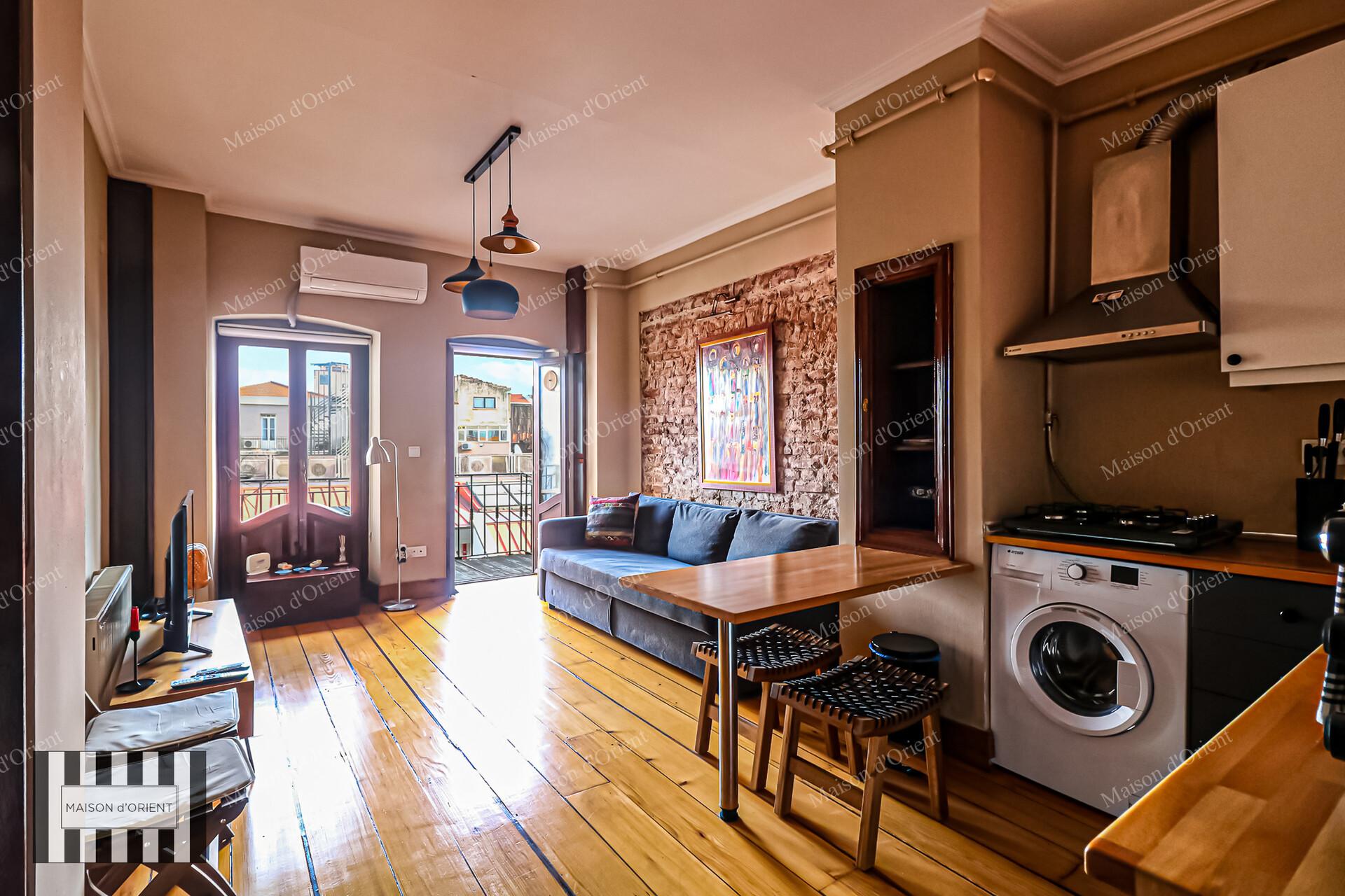 1+1 Furnished Apartment for Rent in Galata — Galata, İstanbul — 1+1 — For Rent