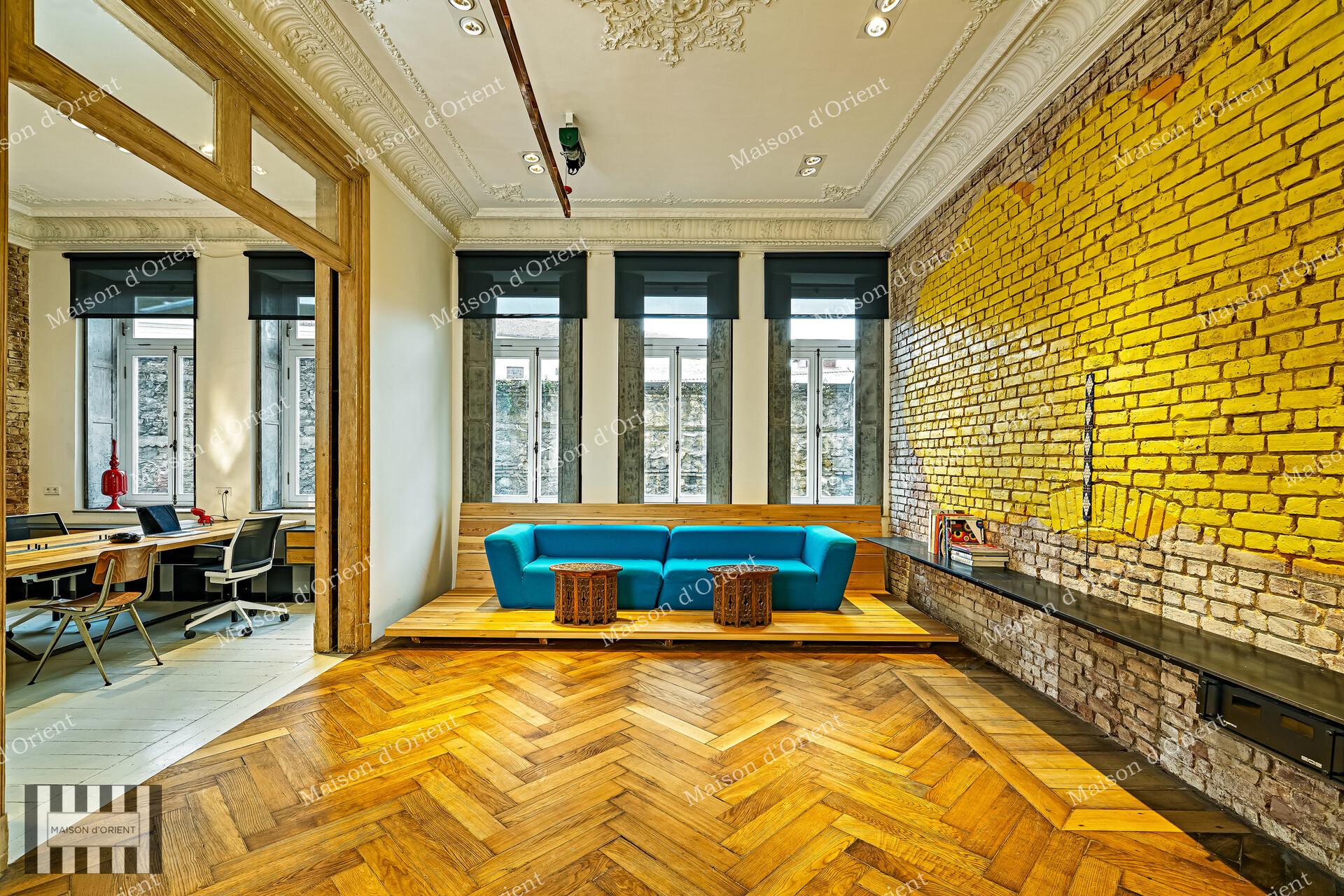 Galatasaray'da Tarihi Mizzi Apartmanında Kiralık Dubleks Ofis — Galatasaray, İstanbul — Kapanmış