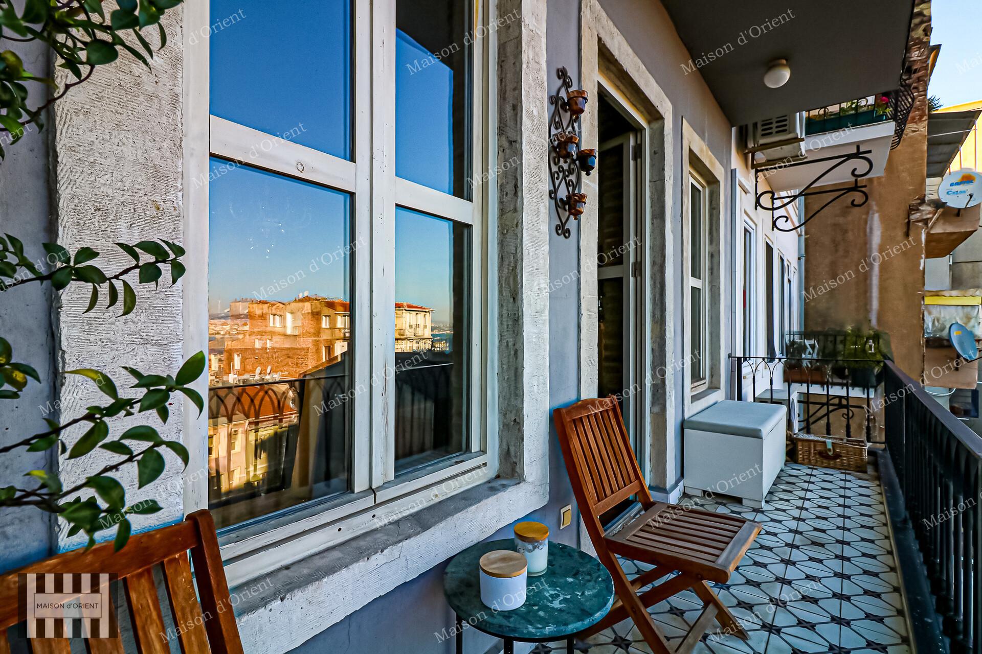 2+1 Duplex for Sale with View in Historical İpera Building — Galata, İstanbul — 2+1 — For Buy