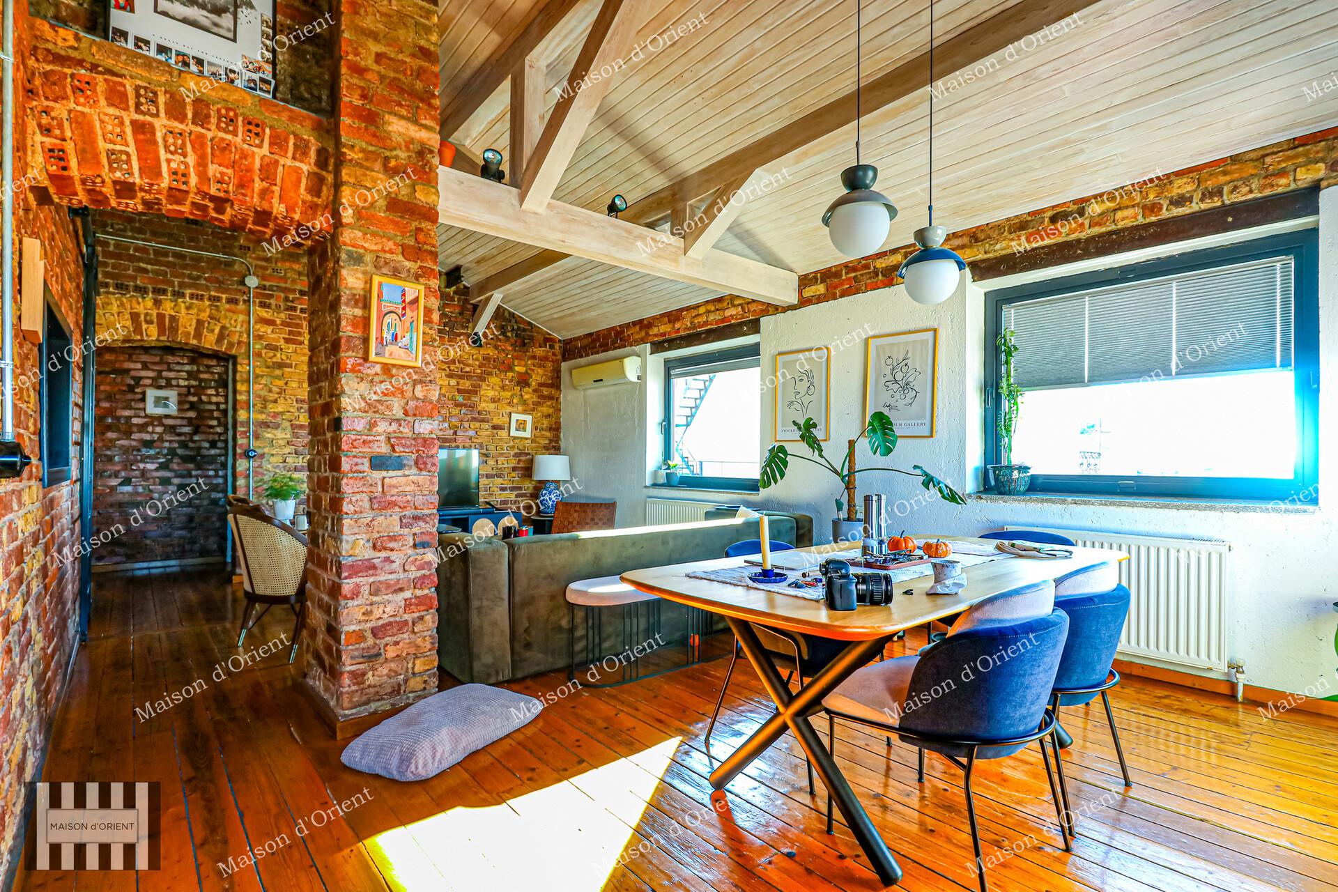 2+1 Rental Apartment with Golden Horn View in Tunnel Square — Tünel, İstanbul — 2+1 — Closed