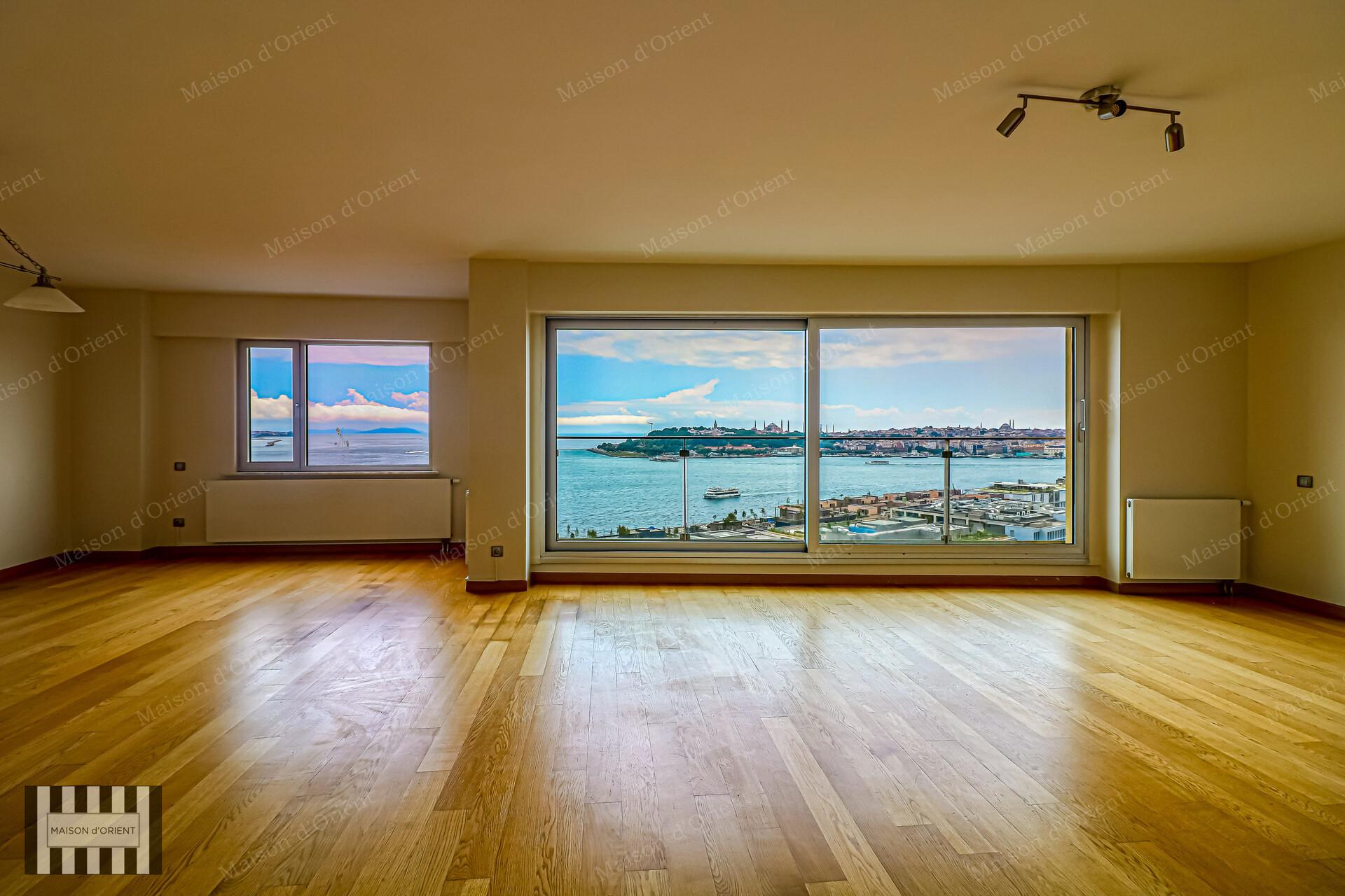 3+1 Apartment with Panoramic Bosphorus View for Rent in Cihangir — Cihangir, İstanbul — 3+1 — Closed