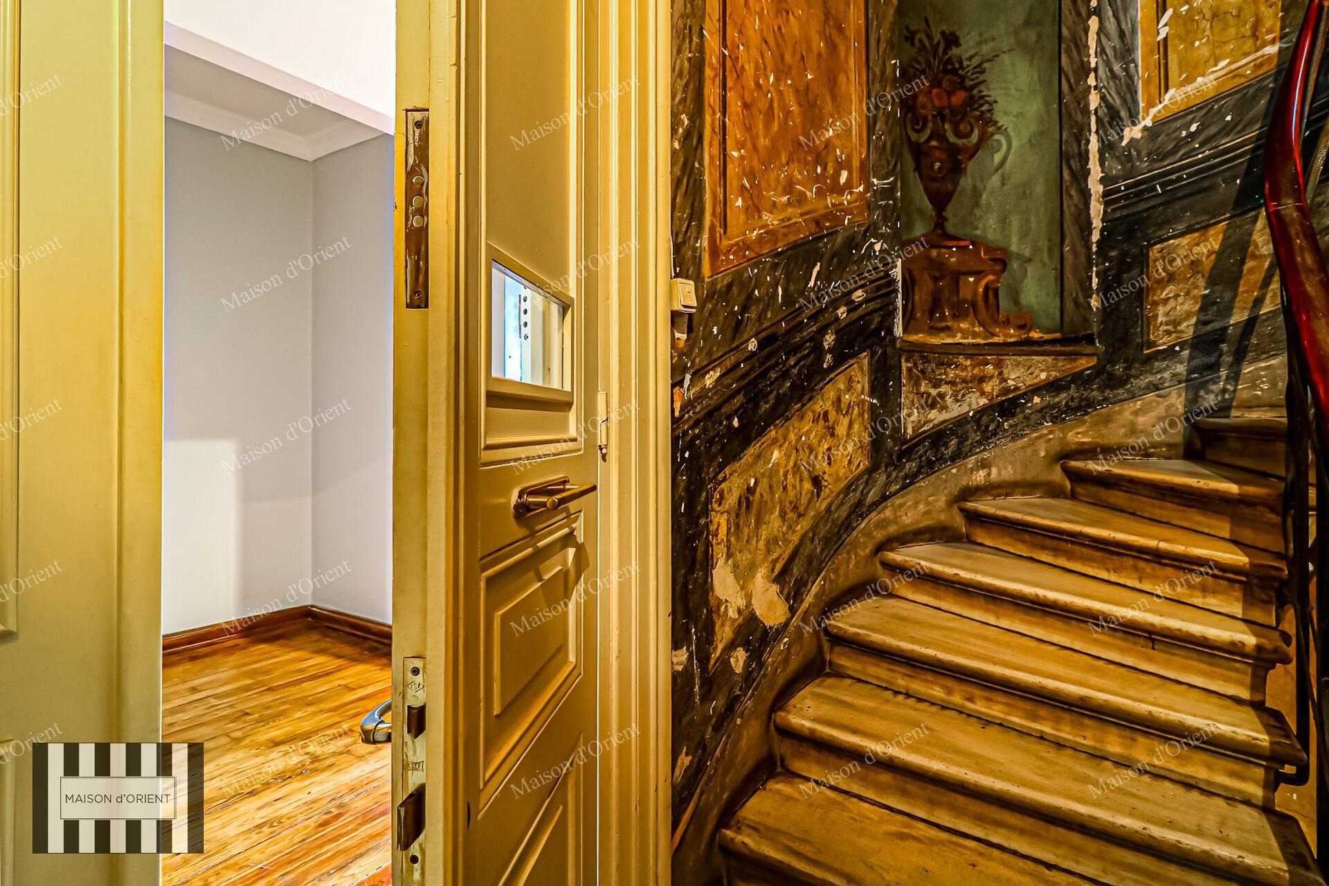 3+1 Flat for Rent in Cihangir Historical Mavrodi Building — Cihangir, İstanbul — 3+1 — Closed
