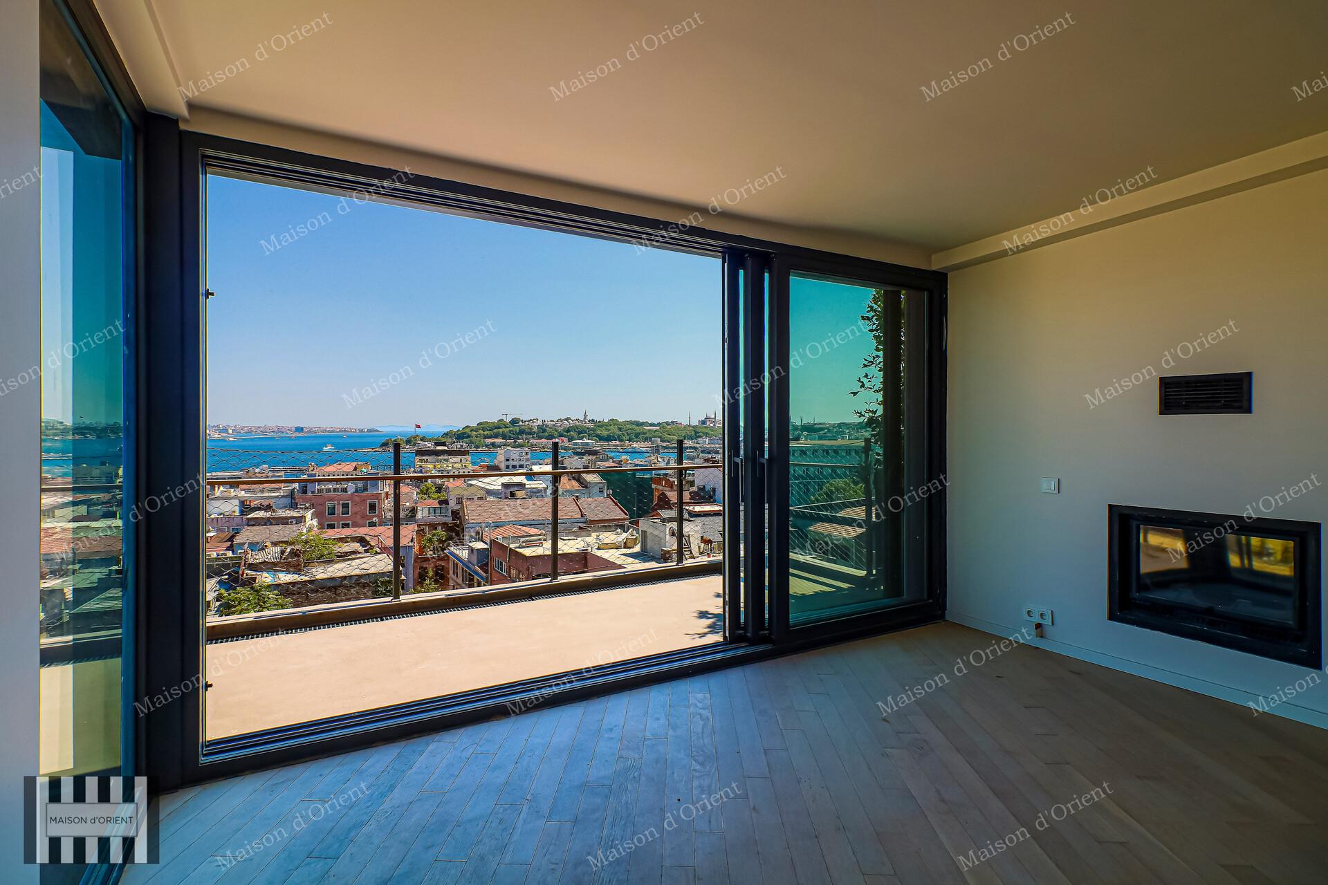 Galata'da Yeni Projede Teraslı ve Manzaralı Satılık 3+1 Dubleks — Galata, İstanbul — 3+1 — Satılık