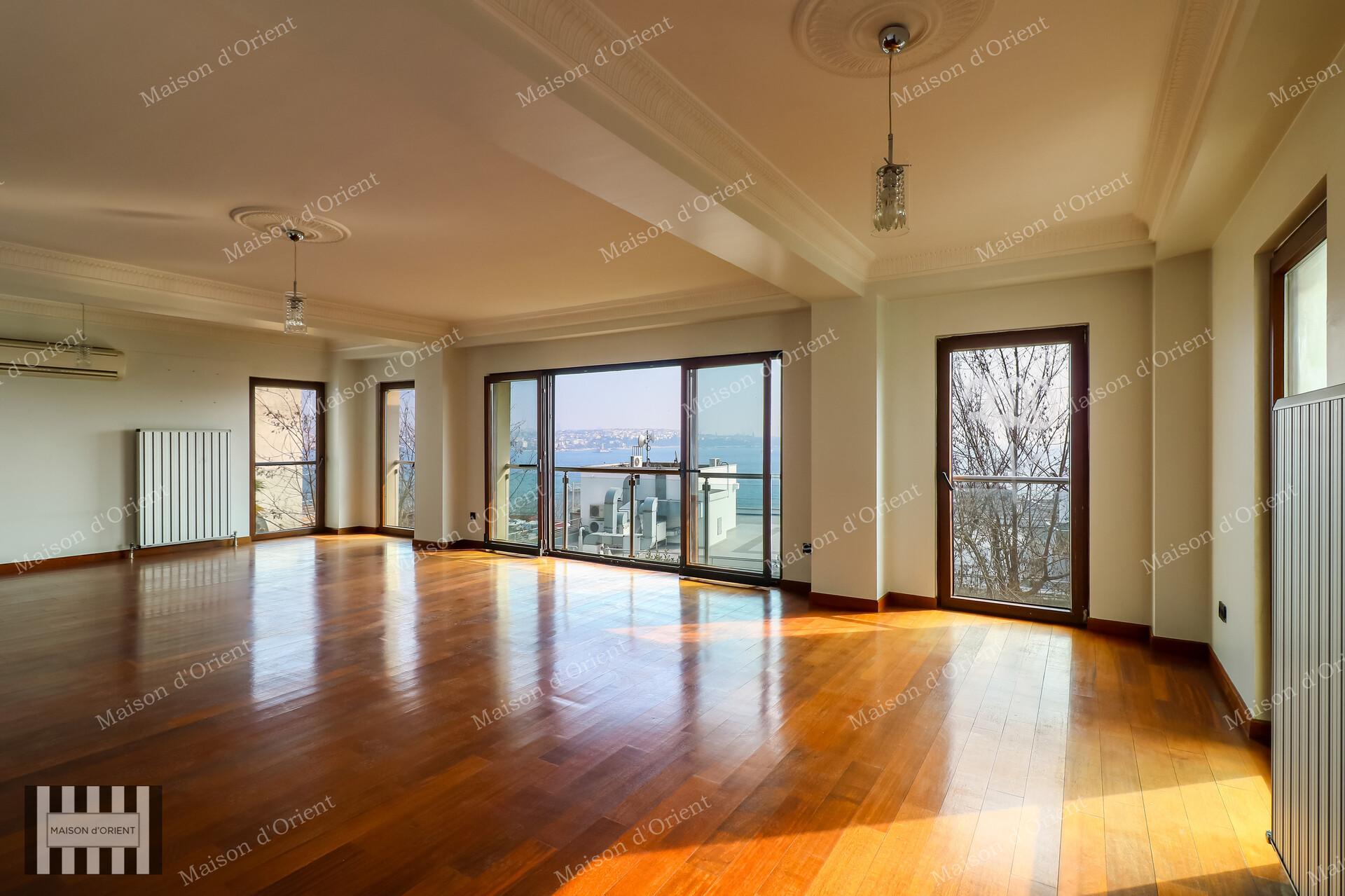 4+1 Flat with View for Rent in Cihangir Rıfat Bey Konakları — Cihangir, İstanbul — 4+1 — Closed