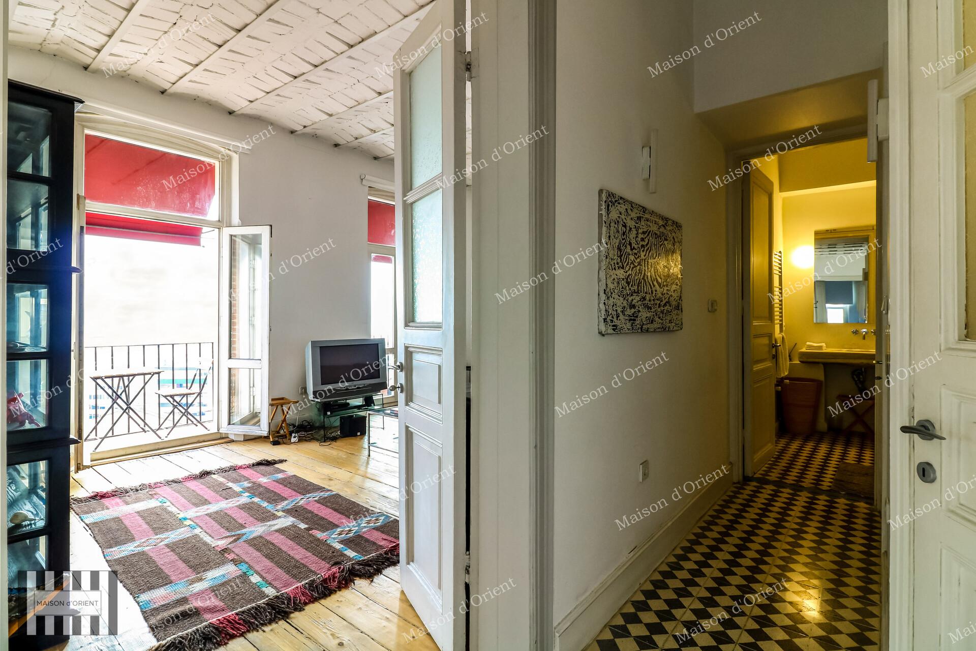 180sqm Rental Flat with Bosphorus View in Galata — Galata, İstanbul — 3+1 — Closed