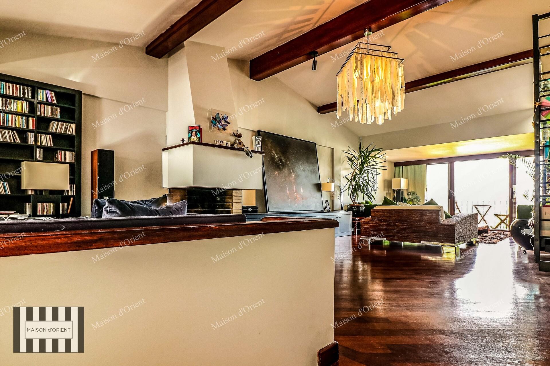 Villa with Private Garden and Pool for Rent in Emirgan — Emirgan, İstanbul — 2+1 — Closed