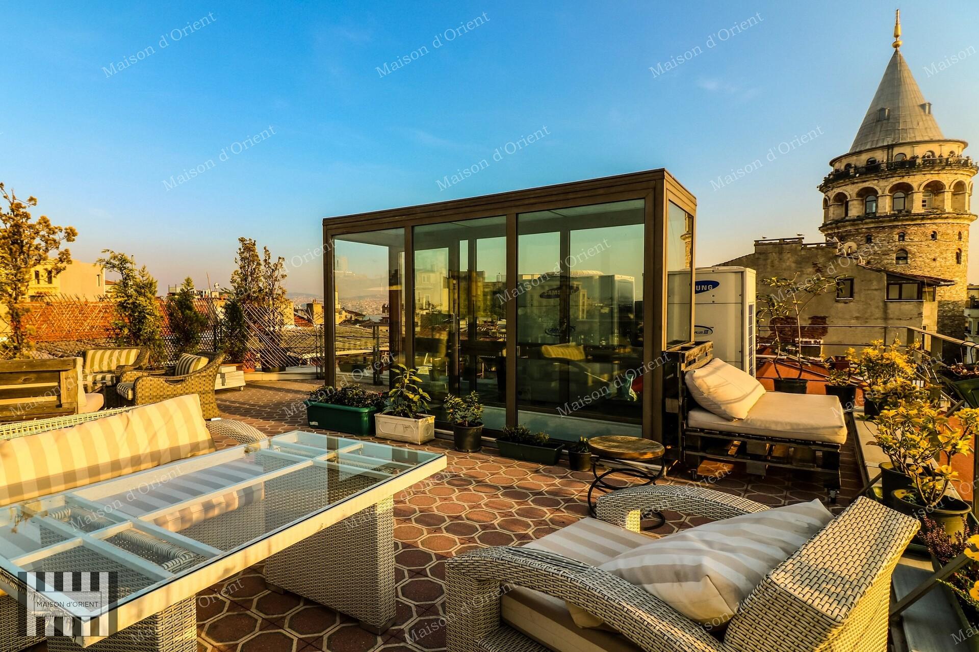 1+1 Flat with View and Terrace for Rent in Galata — Galata, İstanbul — 1+1 — Closed