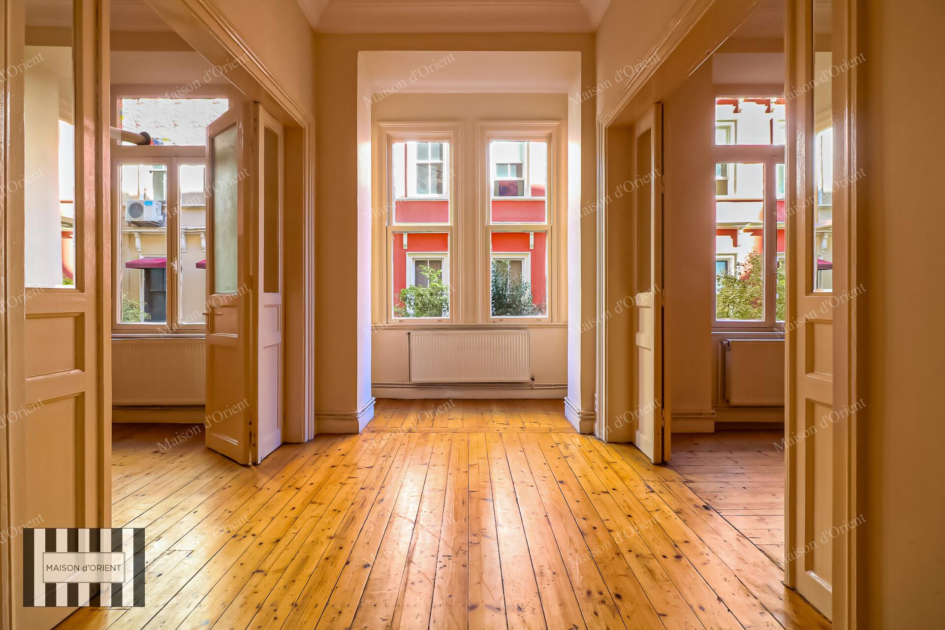 Rental Office in Historical Building, Pera — Pera, İstanbul — 2+1 — Closed