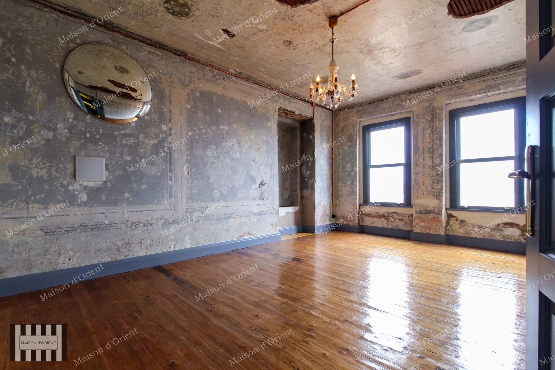 3+1 Flat in Historical Building for Rent in Galata — Galata, İstanbul — 3+1 — Closed