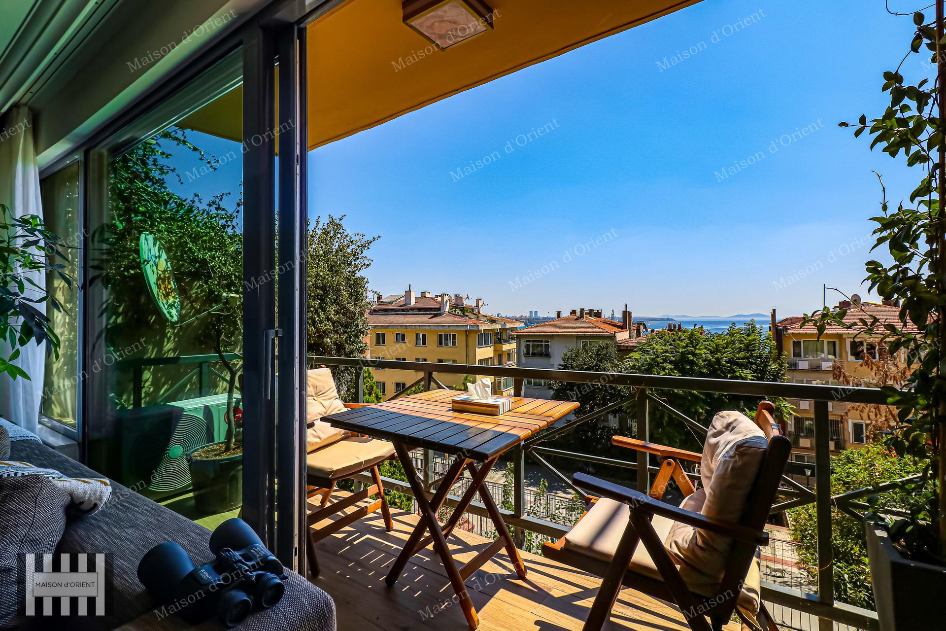 5+1 Flat for Sale with Balcony and View in Cihangir — Cihangir, İstanbul — 5+1 — Closed