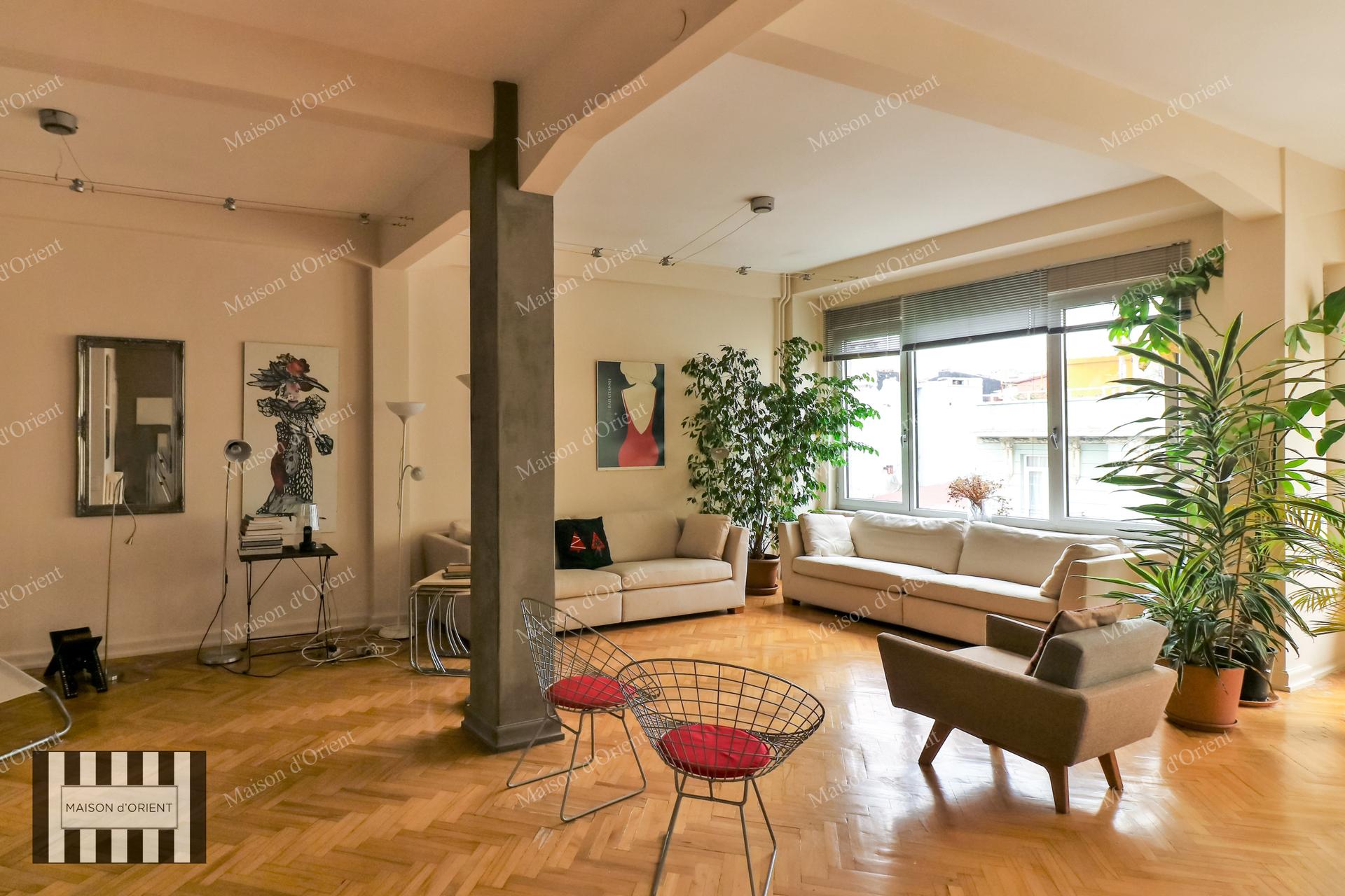 3+1 Furnished Flat with Sea View for Rent in Cihangir — Cihangir, İstanbul — 3+1 — Closed