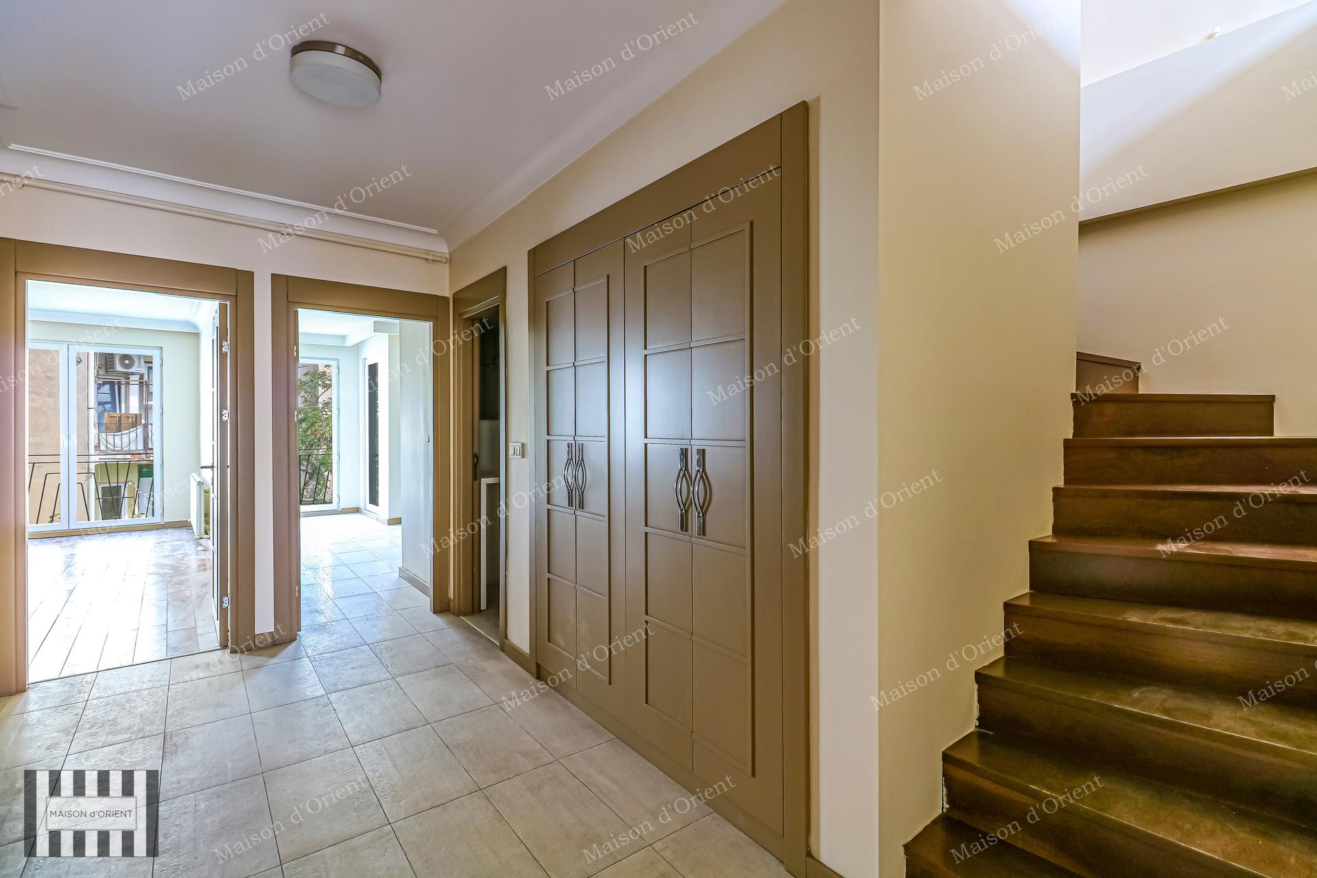 4+1 Duplex for Rent with Terrace in Cihangir Susam Street — Cihangir, İstanbul — 4+1 — Closed