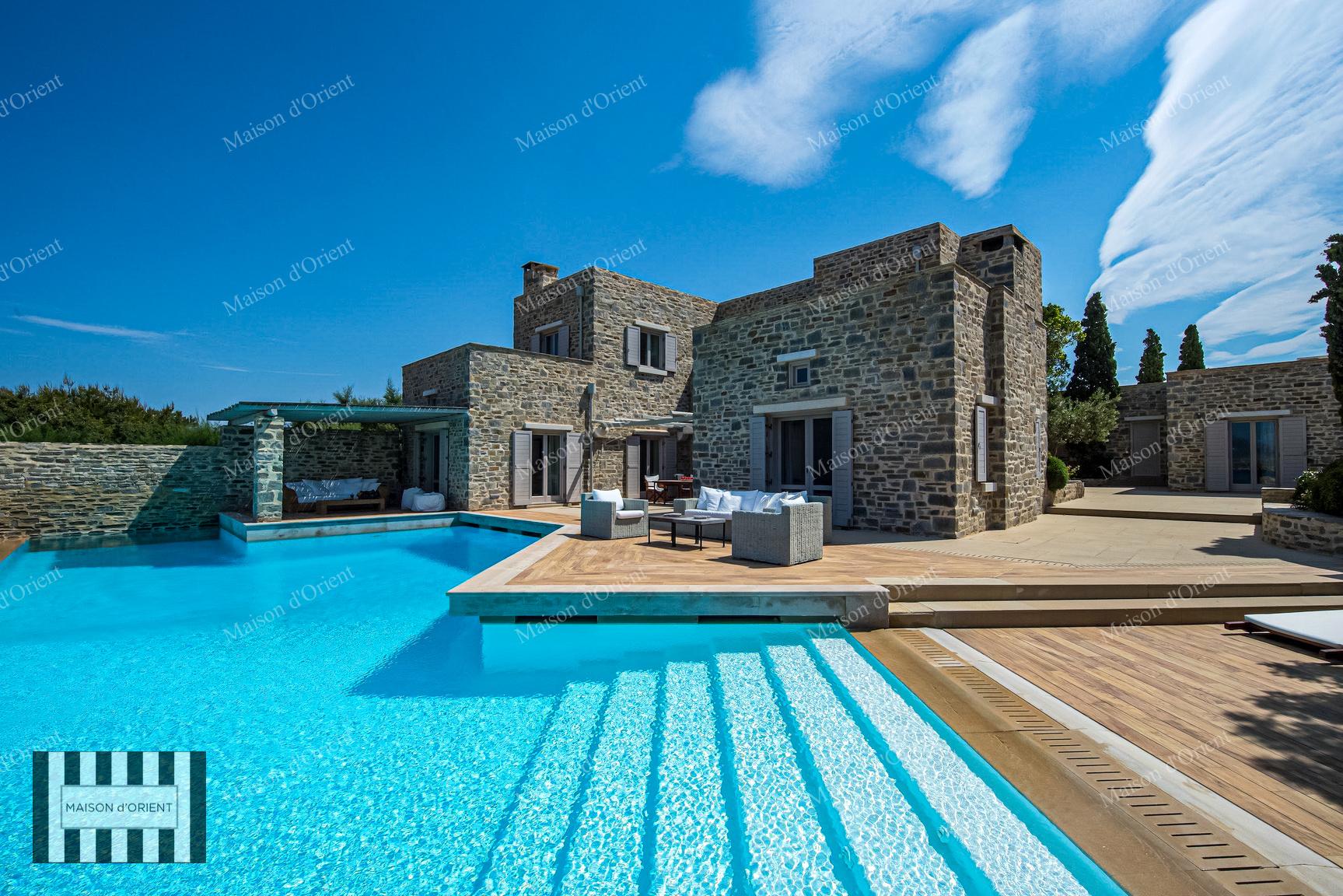 Beachfront Villa For Sale in Paros, Greece — Paros, Greece — 6+2 — International
