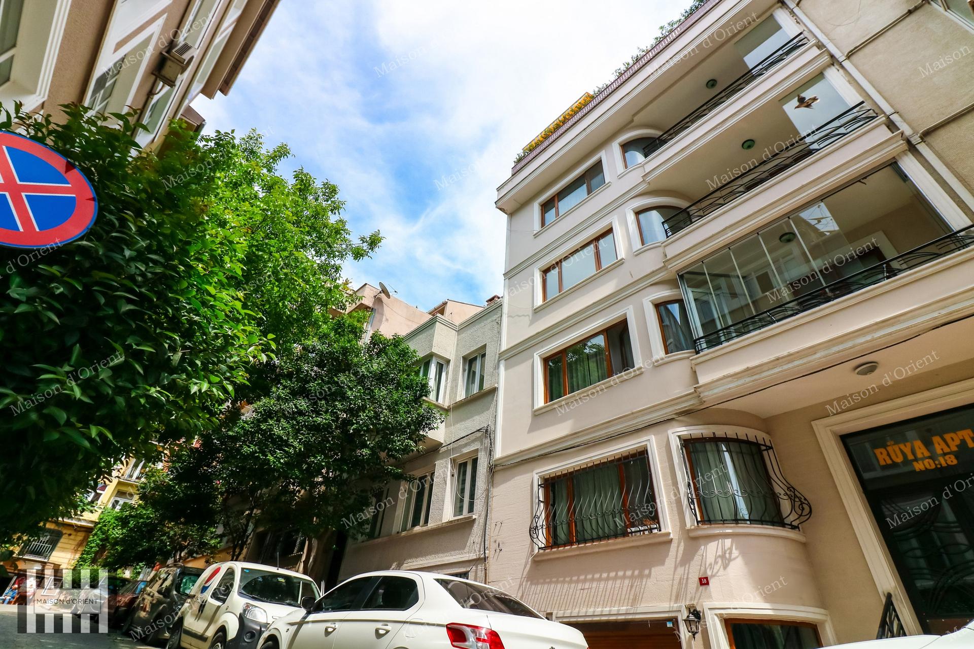 145sqm, 3+1 Flat for Sale in Cihangir — Cihangir, İstanbul — 3+1 — Closed