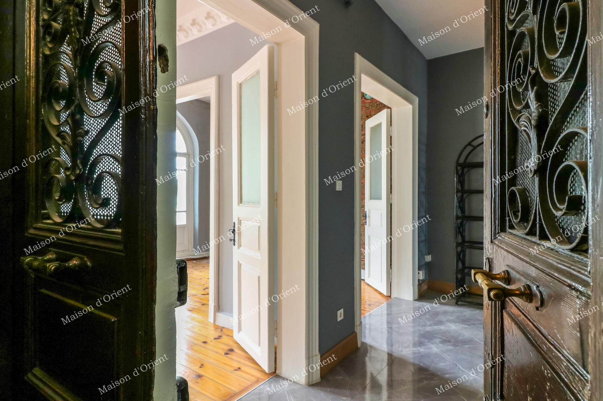 200sqm Flat with Bosphorus View for Sale on Istiklal Street — İstiklal, İstanbul — 4+1 — Closed