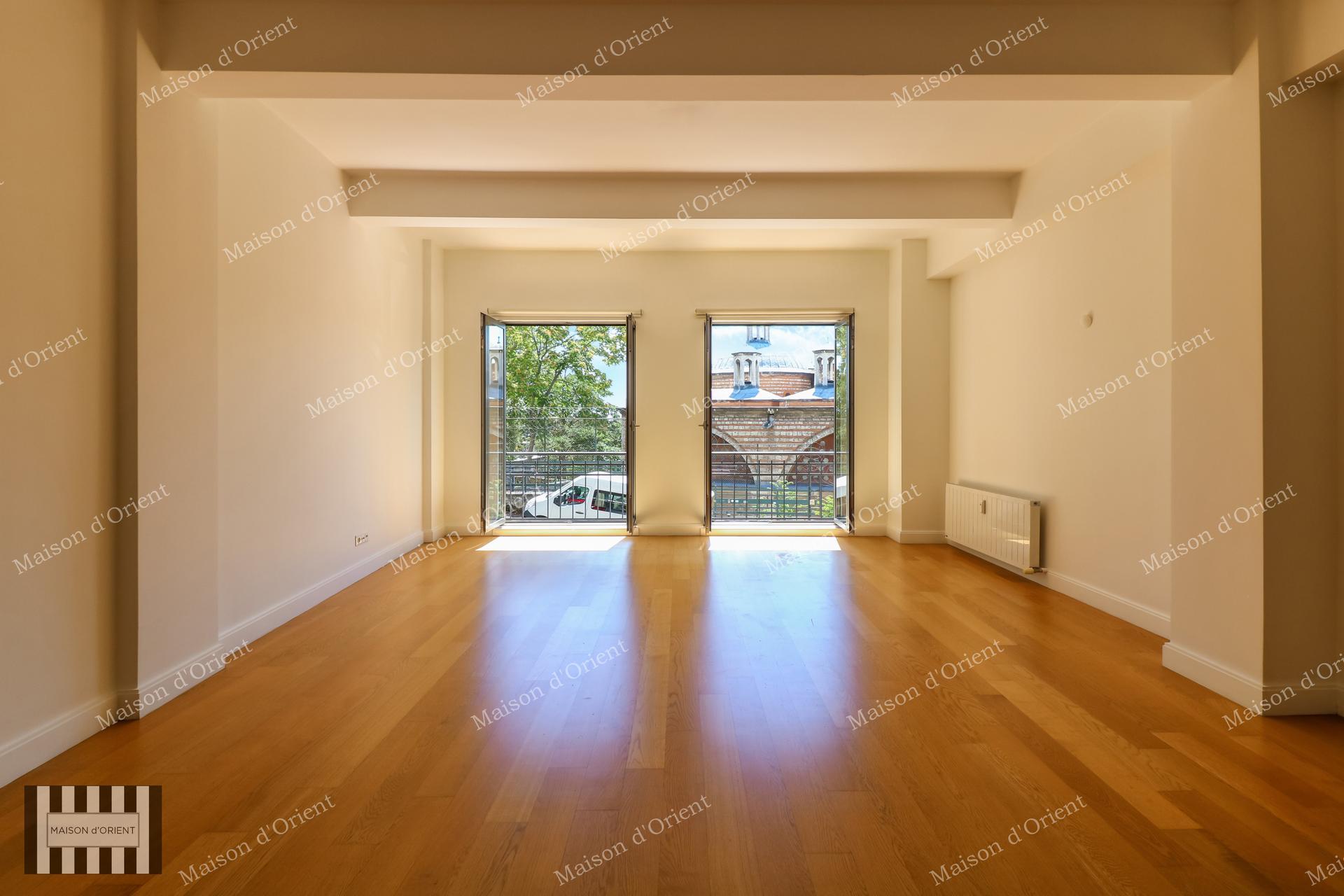 200sqm, 3+1 Flat with Tophane-i Amire View for Rent in Cihangir — Cihangir, İstanbul — 3+1 — Closed