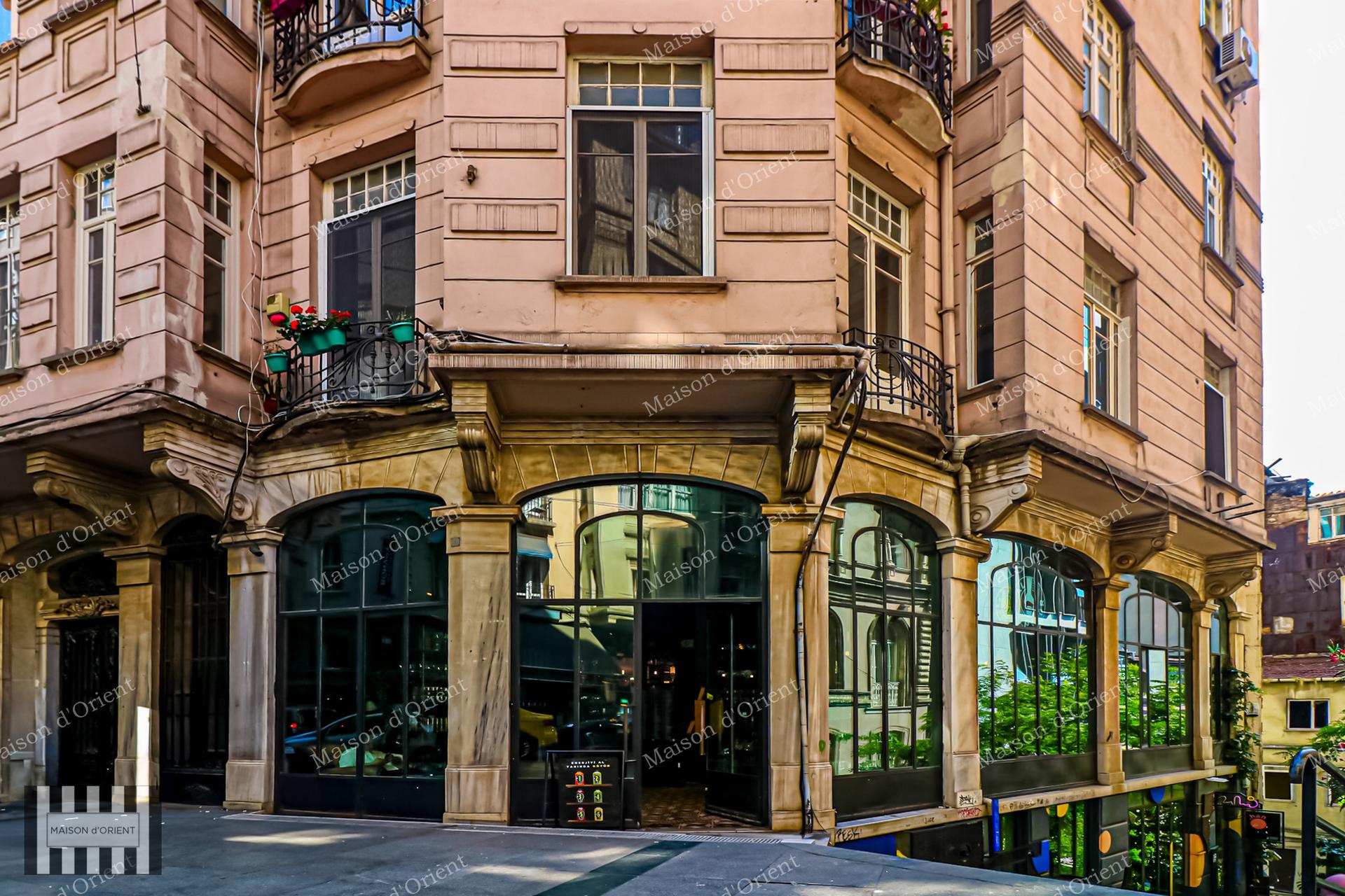 Meşrutiyet Ana Cadde Üzeri 180 m² Satılık Dükkan — Pera, İstanbul — Satılık