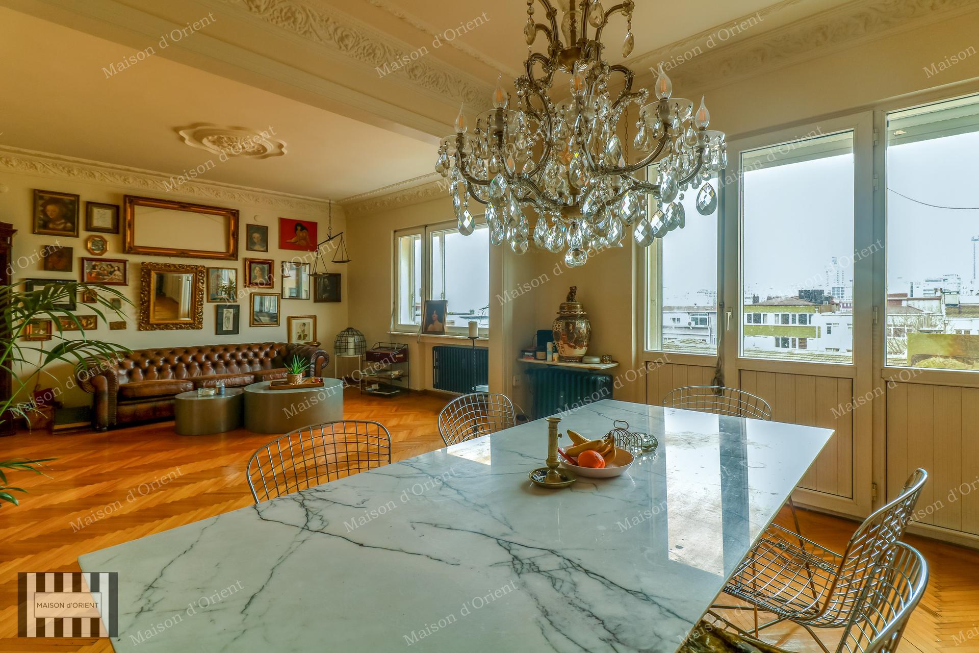 3+1 Rental Flat in Cihangir Historical Palace Building — Cihangir, İstanbul — 3+1 — Closed
