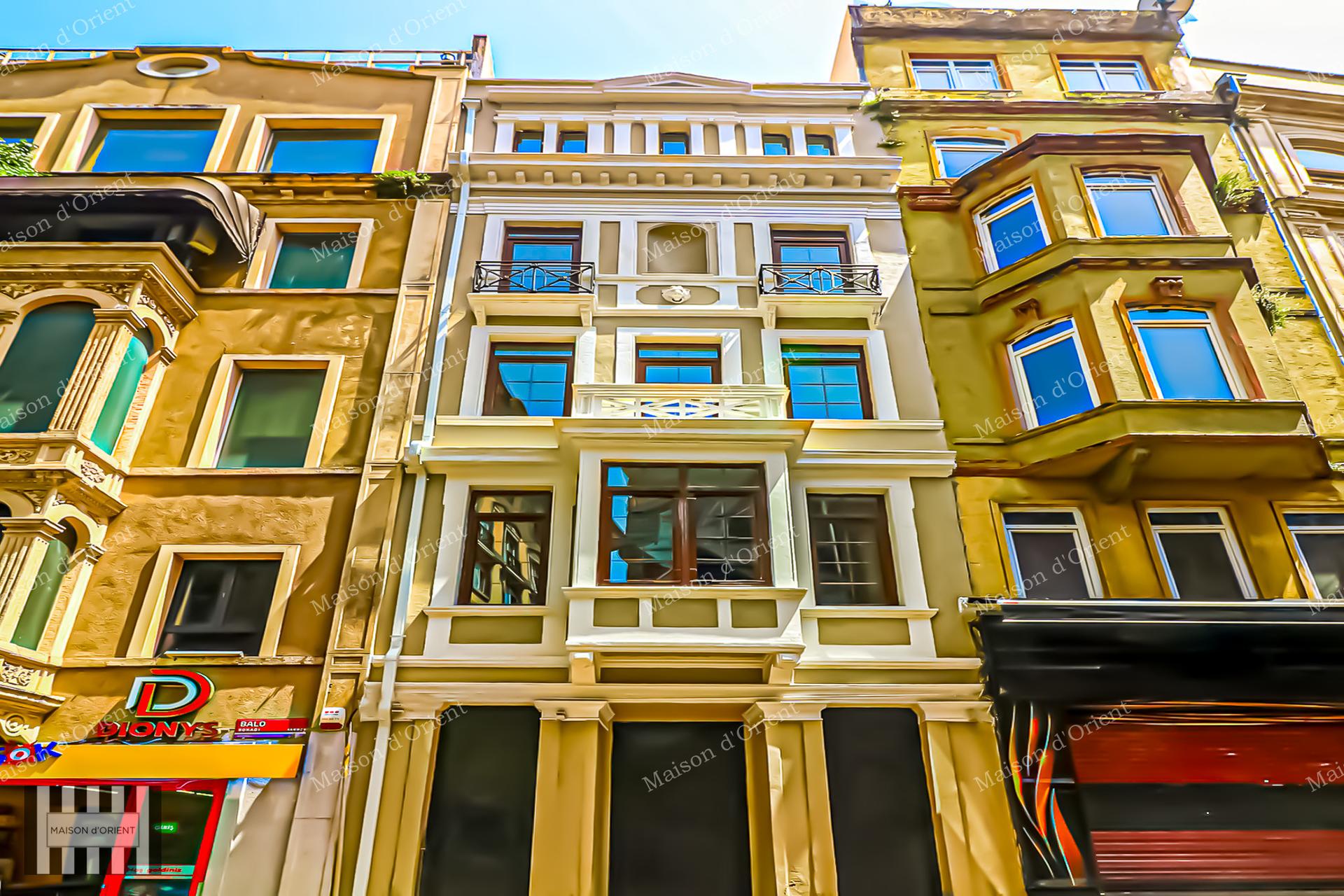 Building for Sale in Beyoğlu Suitable for Tourism and Commercial Projects — İstiklal, İstanbul — Closed