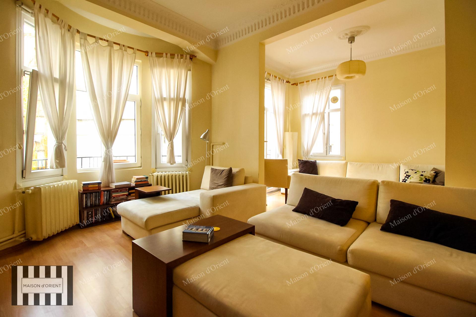 2+1 Rental Apartment in Cihangir Palace Building — Cihangir, İstanbul — 2+1 — Closed